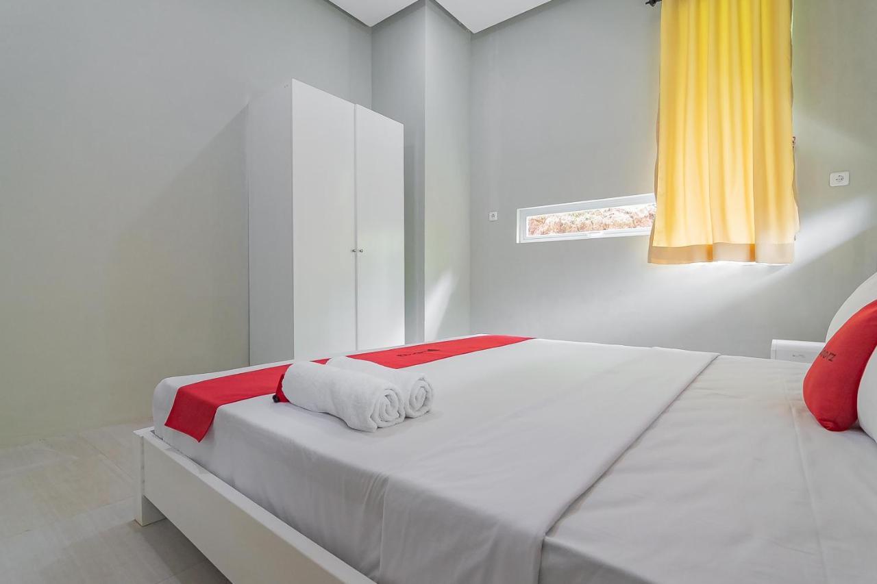 Reddoorz Resort Syariah Near D'Castello Ciater Субанг Екстериор снимка