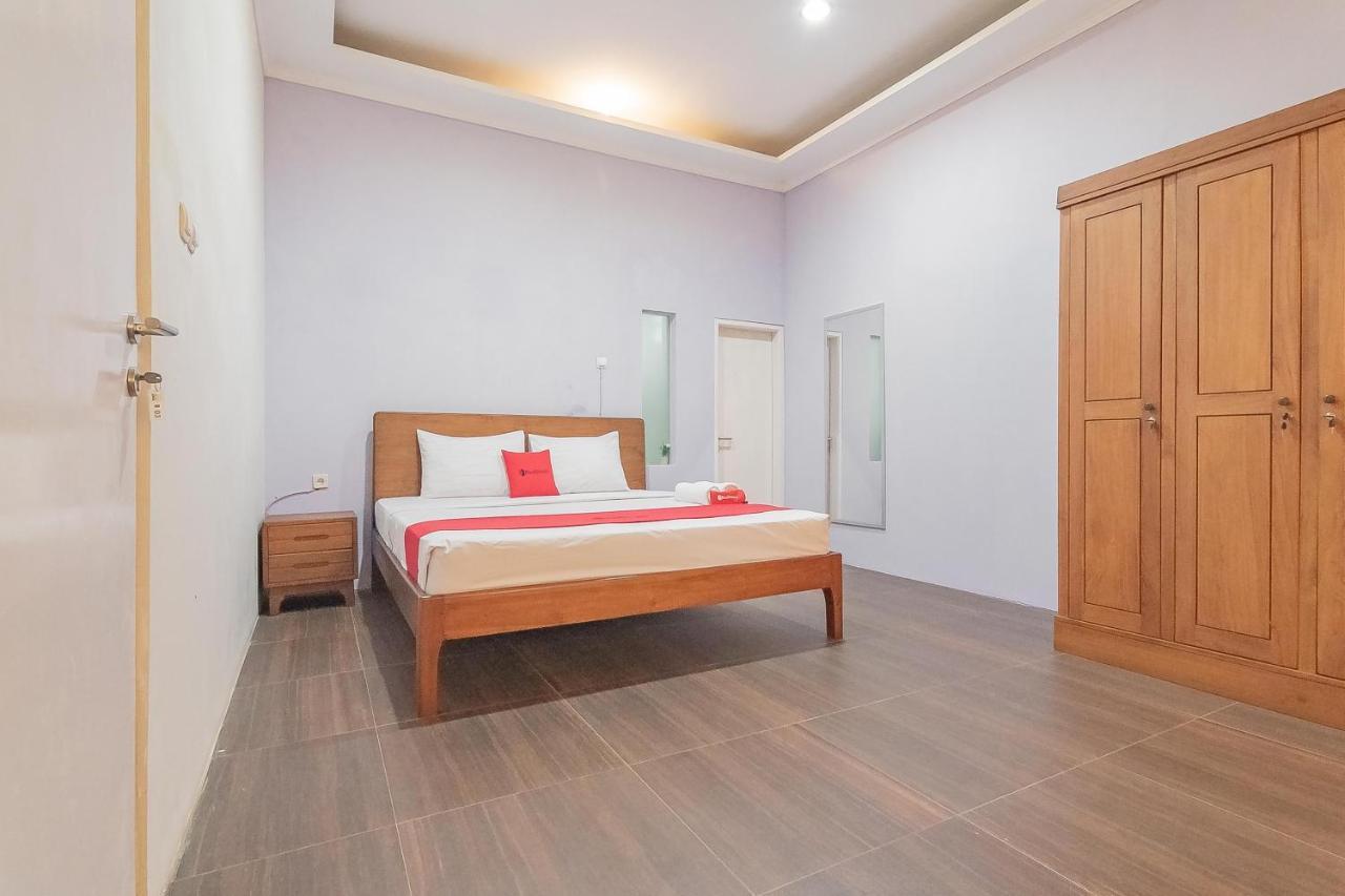 Reddoorz Resort Syariah Near D'Castello Ciater Субанг Екстериор снимка