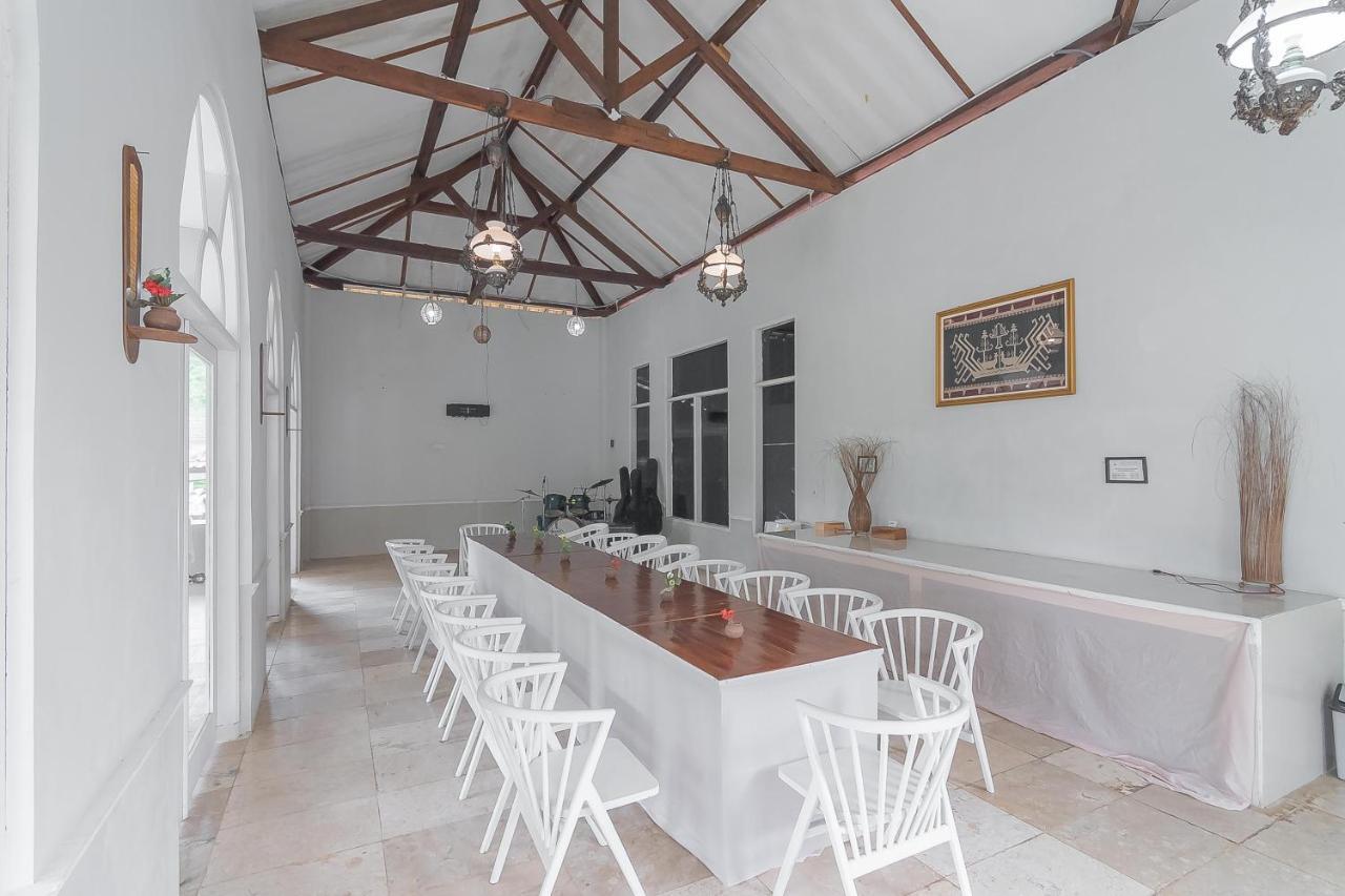 Reddoorz Resort Syariah Near D'Castello Ciater Субанг Екстериор снимка