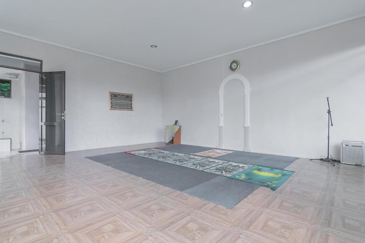 Reddoorz Resort Syariah Near D'Castello Ciater Субанг Екстериор снимка