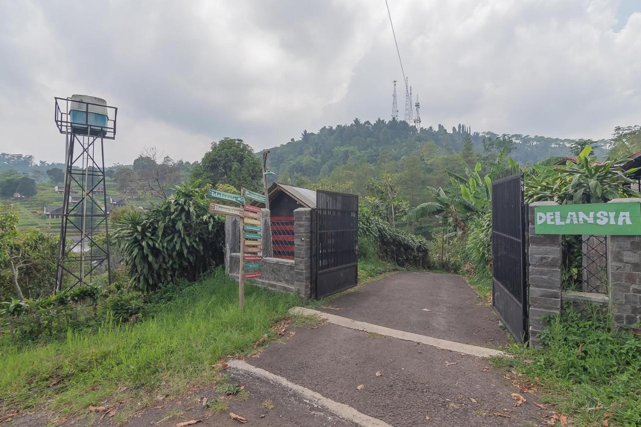 Reddoorz Resort Syariah Near D'Castello Ciater Субанг Екстериор снимка