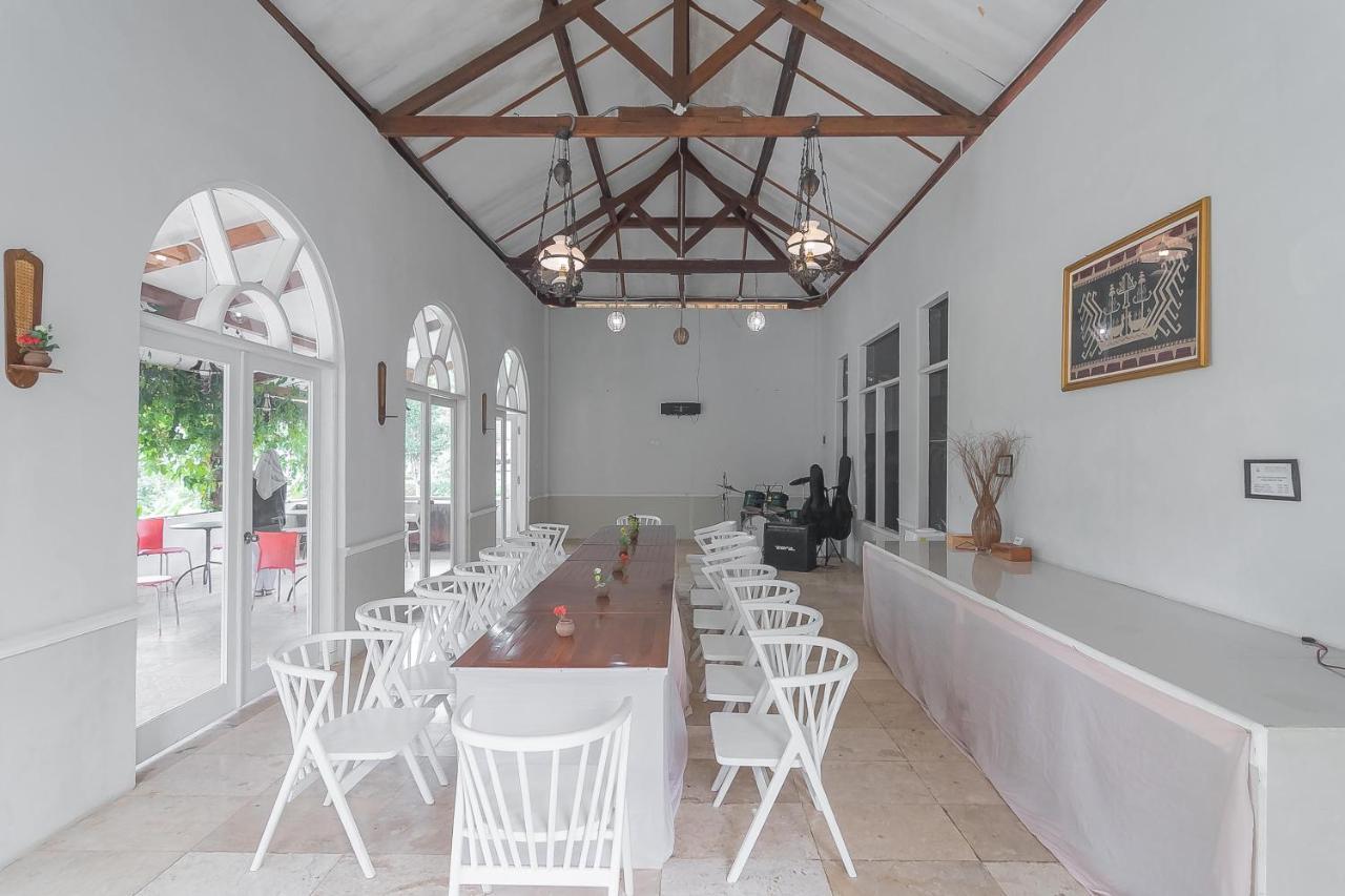 Reddoorz Resort Syariah Near D'Castello Ciater Субанг Екстериор снимка